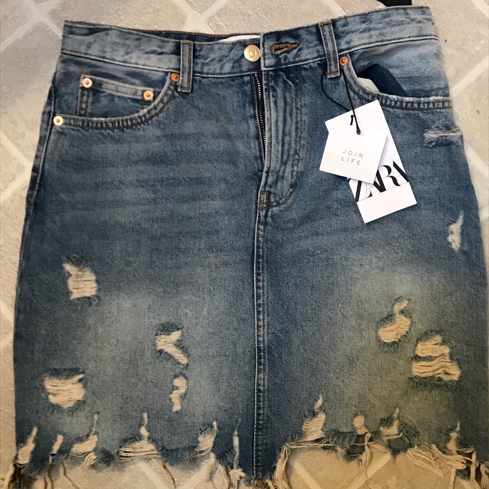 ZARA mini skirt frayed hem